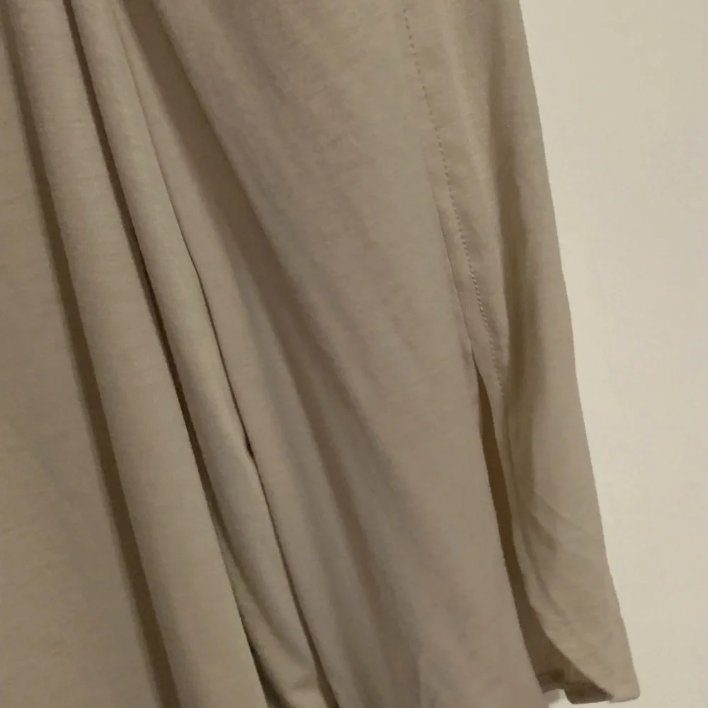 Diane Gilman 2 Open shoulder and bell sleeves. New - Picture 3 of 6